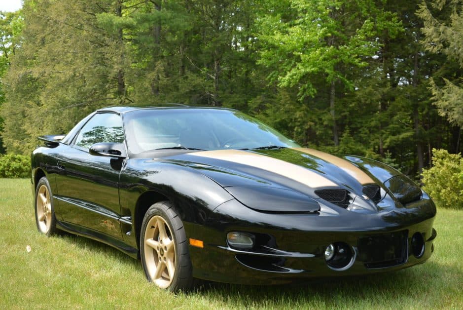2001 Pontiac Firebird (1993-2002) sold for $40,000