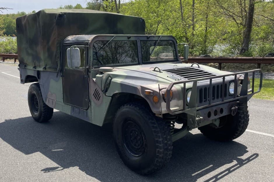 1993 Hummer HMMWV/Humvee sold for $12,000