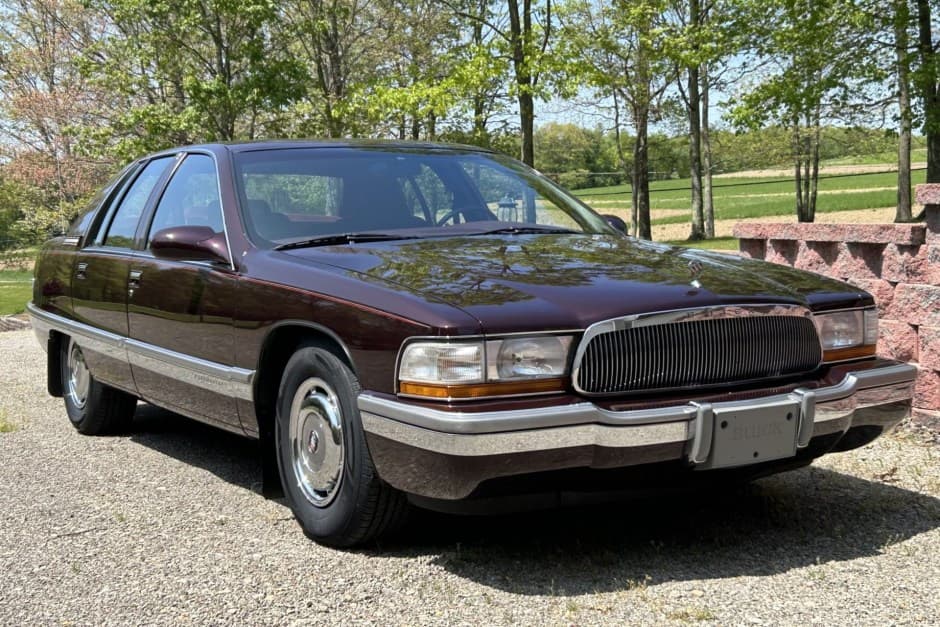 1995 Buick Roadmaster sold for $10,750