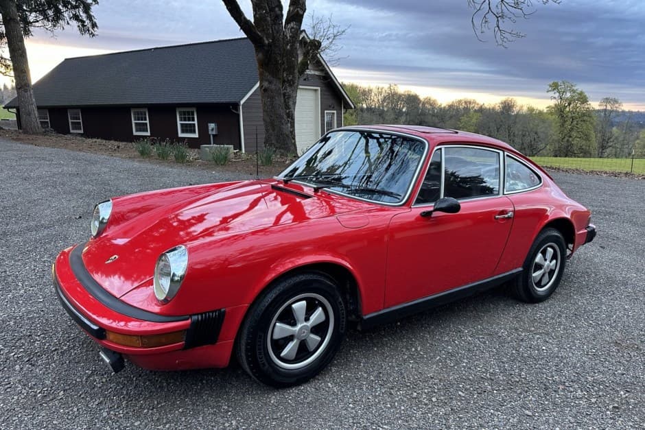 1976 Porsche 912E sold for $30,912