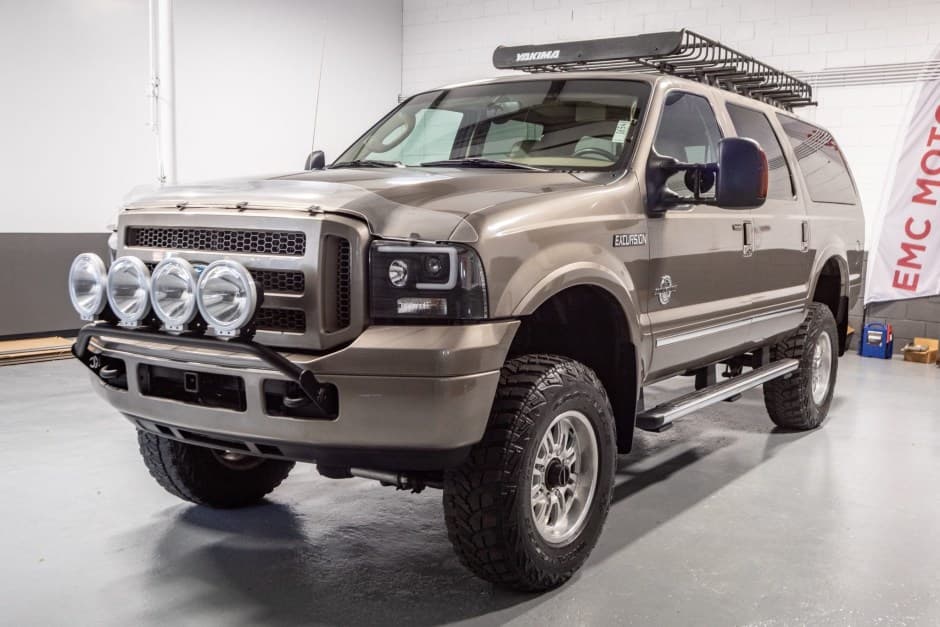 2005 Ford Excursion sold for $58,000