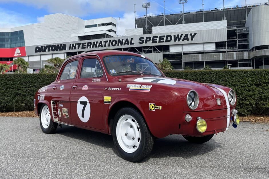 1967 Renault Dauphine sold for $8,600