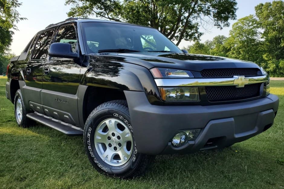 2003 Chevrolet Avalanche sold for $32,500