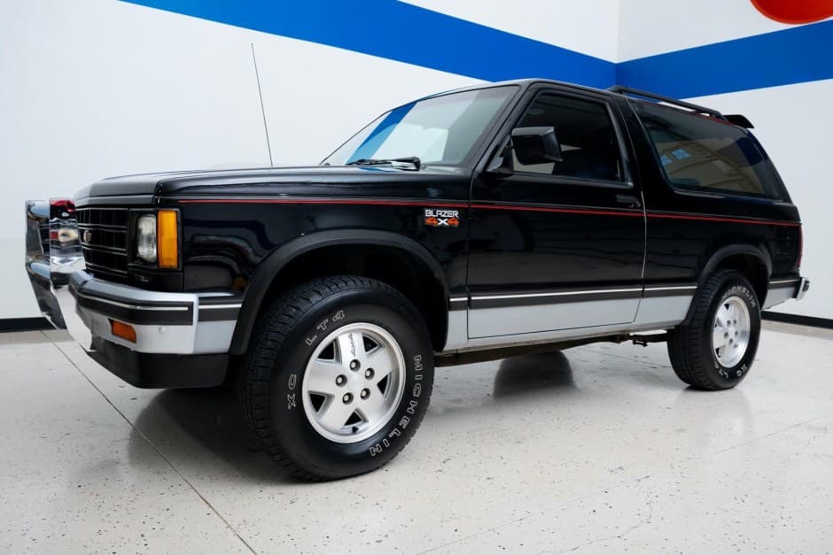 1987 Chevrolet S-10 Blazer 1982-1994 sold for $10,250
