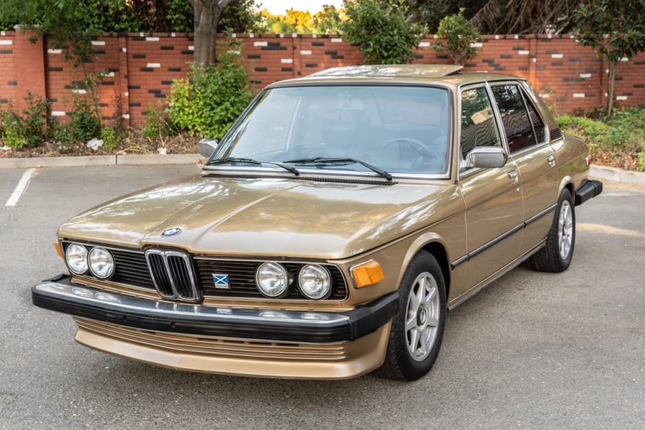 1979 BMW E12 5-Series sold for $10,250