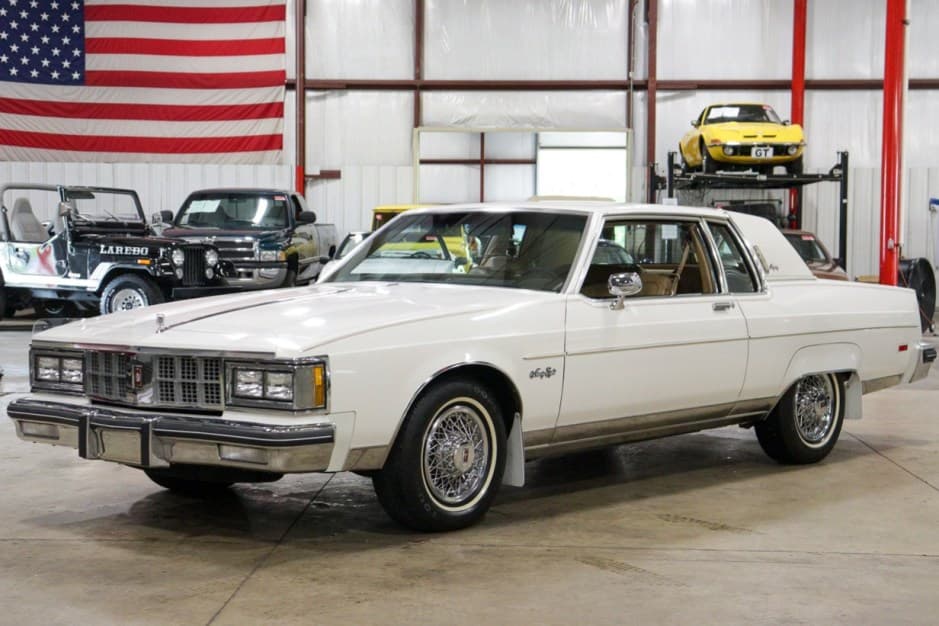 1981 Oldsmobile 98 sold for $7,100