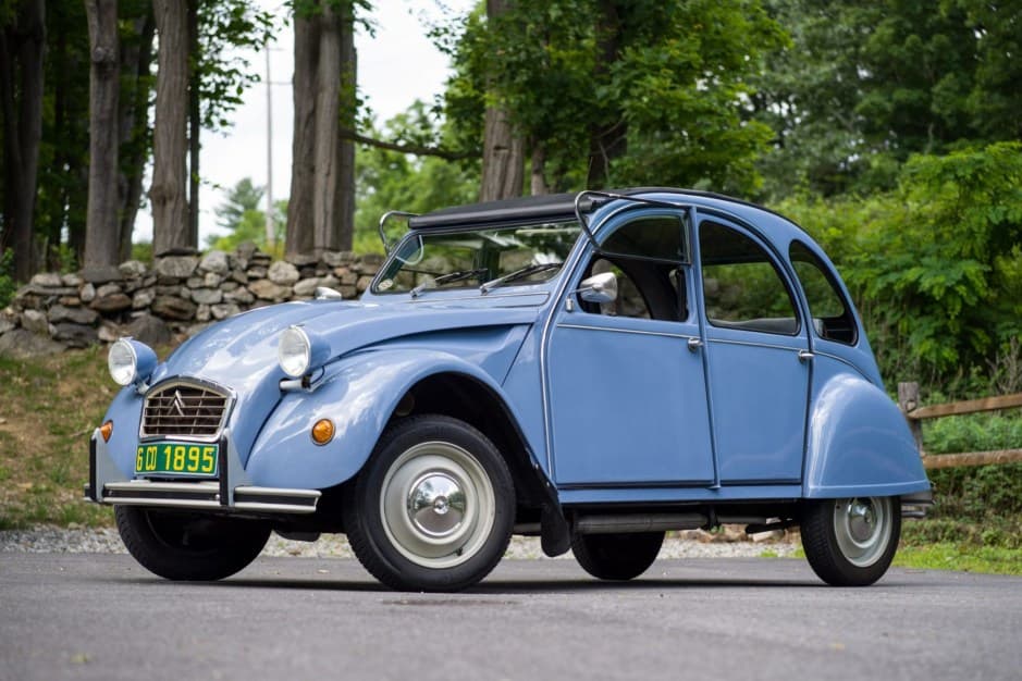 1987 Citroen 2CV sold for $17,250