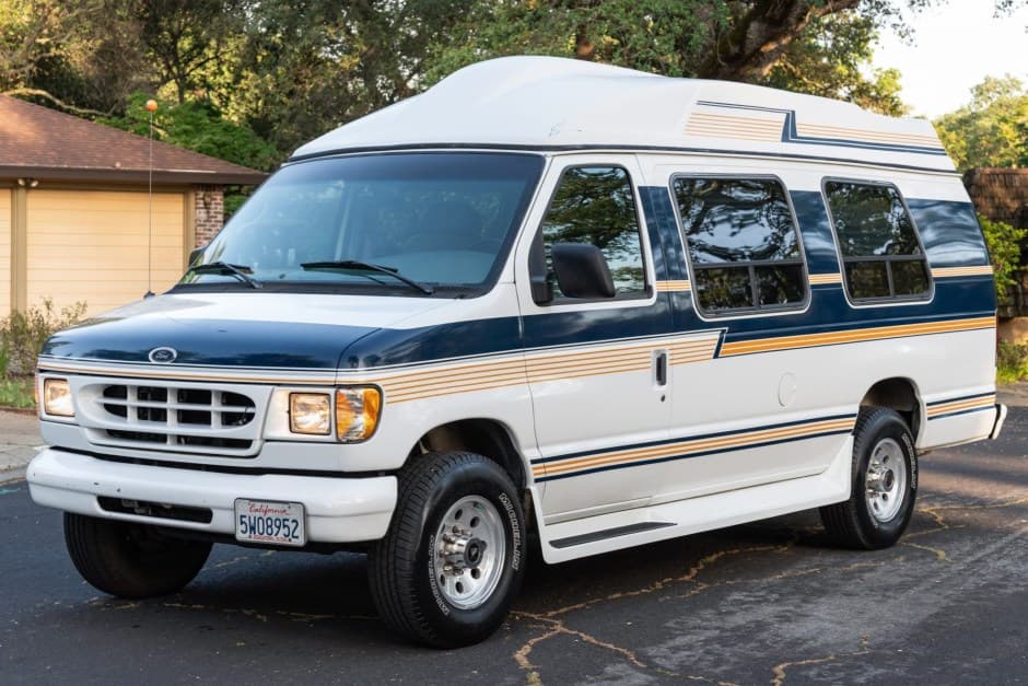 1998 Ford Econoline Van sold for $17,250