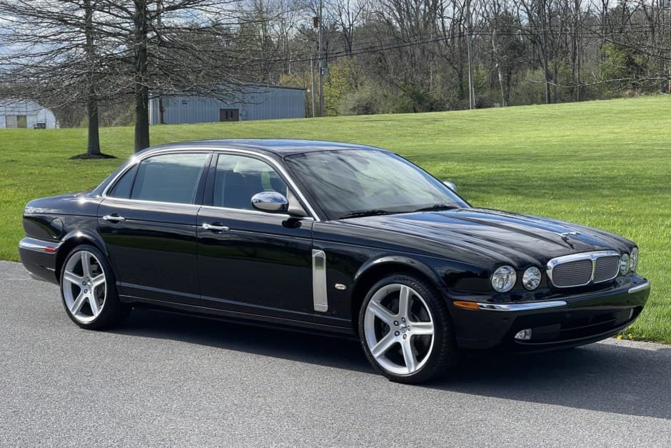 2006 Jaguar X350/X356/X358 XJ (2004-2009) sold for $56,000