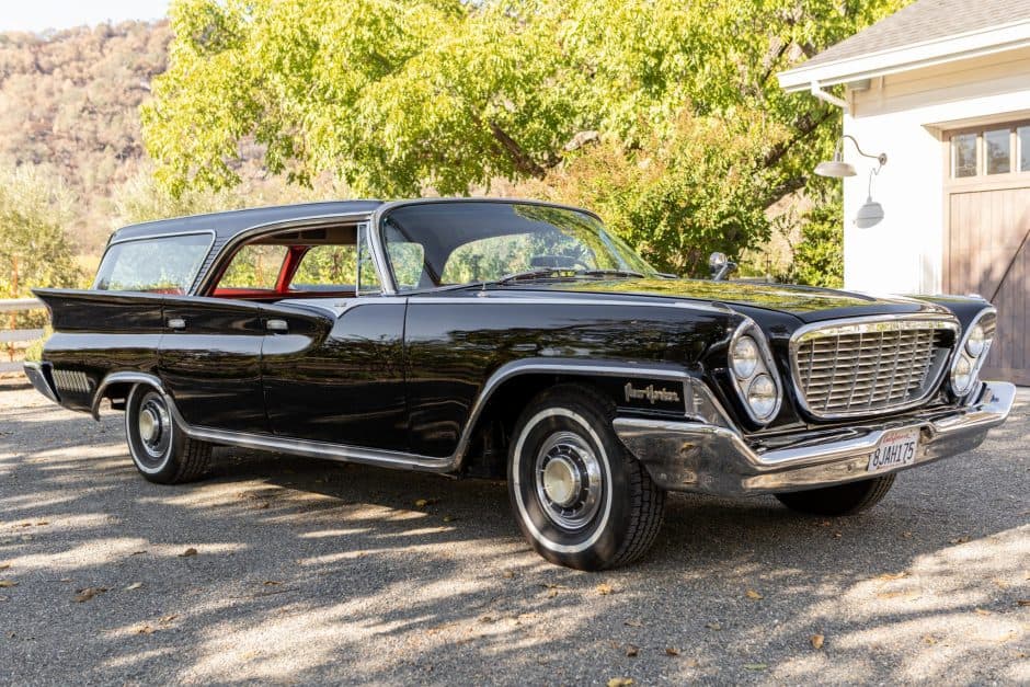1961 Chrysler New Yorker sold for $55,000