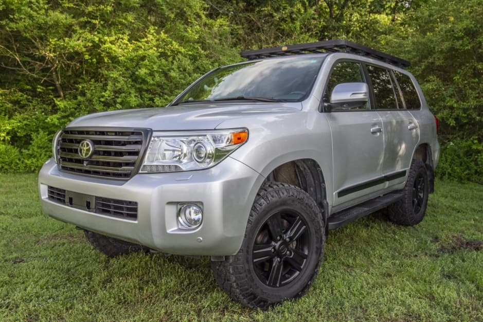 2015 Toyota Land Cruiser 200-Series sold for $38,500
