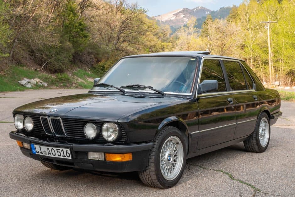 1988 BMW E28 5-Series sold for $10,000
