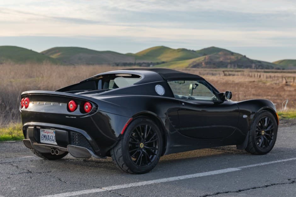 2010 Lotus Elise sold for $31,250