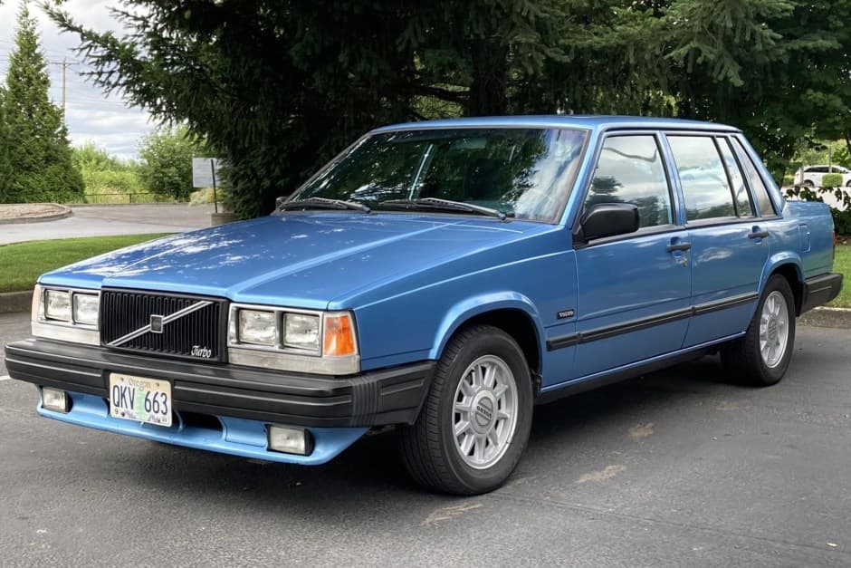 1985 Volvo 700-Series sold for $8,000