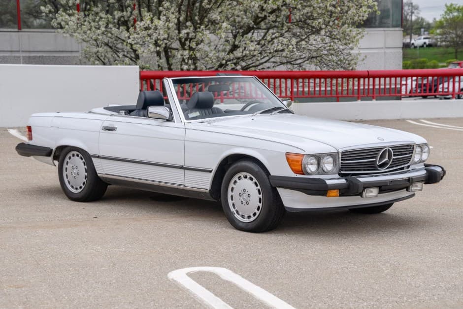 1986 Mercedes-Benz R107 SL sold for $13,750