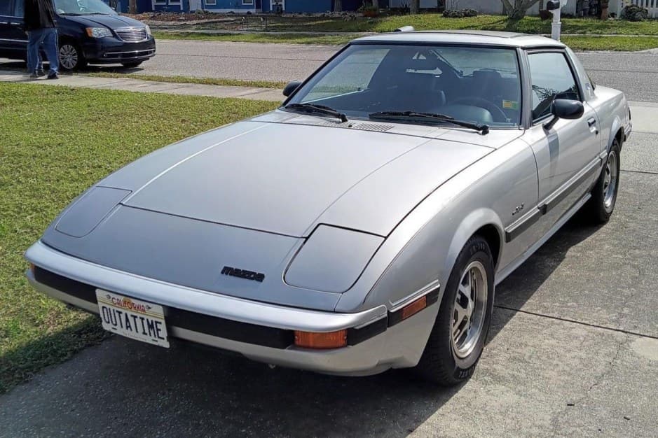 1983 Mazda RX-7 FB sold for $10,000