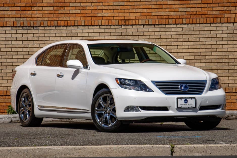 2008 Lexus LS Sedan sold for $26,750