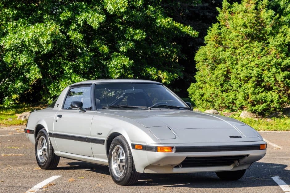 1983 Mazda RX-7 FB sold for $13,750
