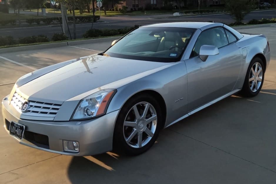 2005 Cadillac XLR sold for $18,500