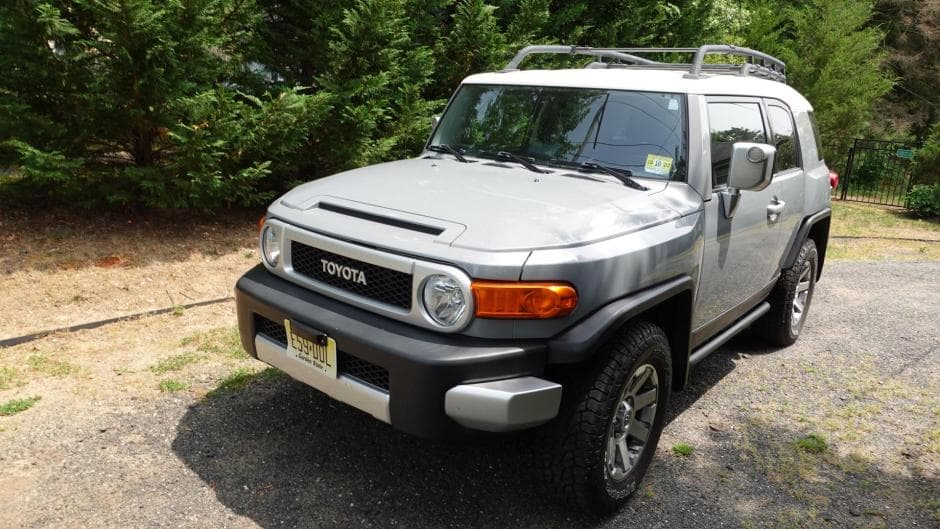 2014 Toyota FJ Cruiser sold for $26,777