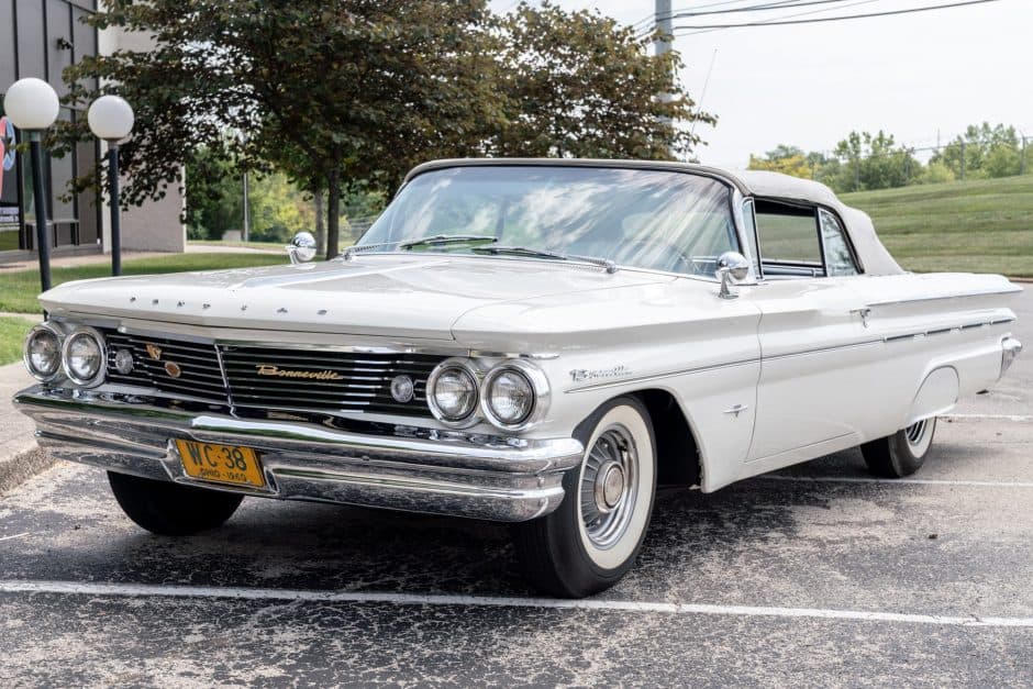 1960 Pontiac Bonneville sold for $51,500