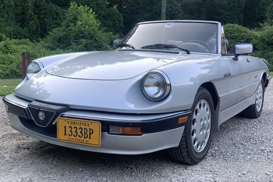 1986 Alfa Romeo 105/115 Spider Series 3 sold for $9,200