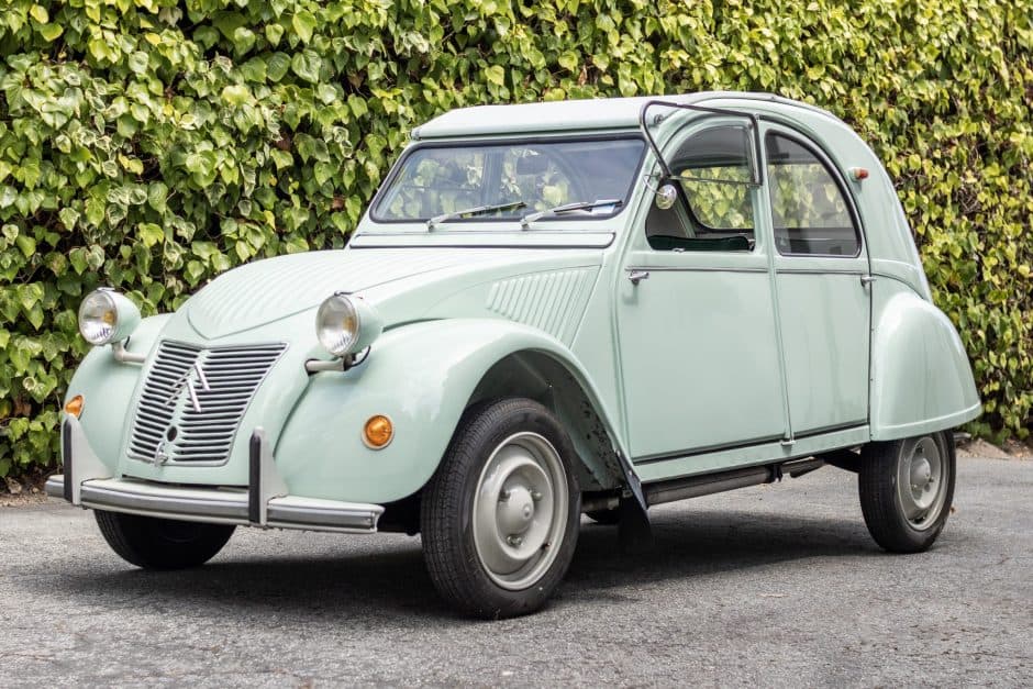 1958 Citroen 2CV sold for $20,252