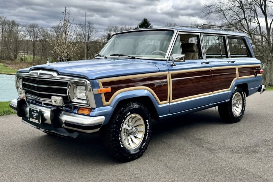 1991 Jeep SJ Grand Wagoneer sold for $43,000