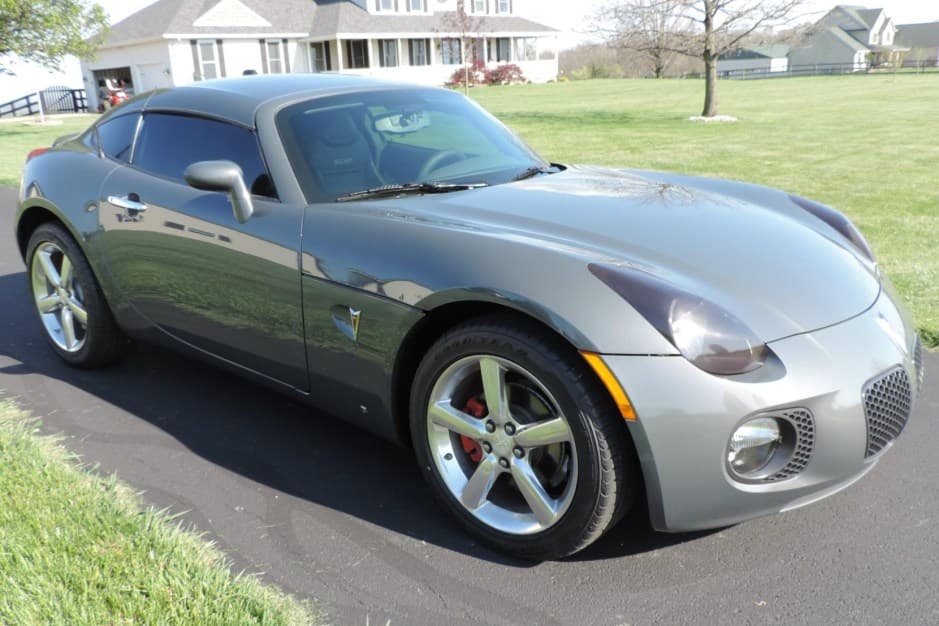 2009 Pontiac Solstice sold for $20,250