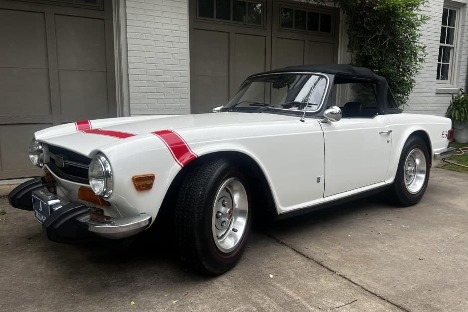 1974 Triumph TR6 sold for $15,801