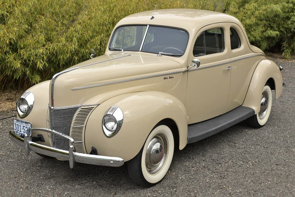 1940 Ford Standard, Deluxe, & Super Deluxe sold for $29,750