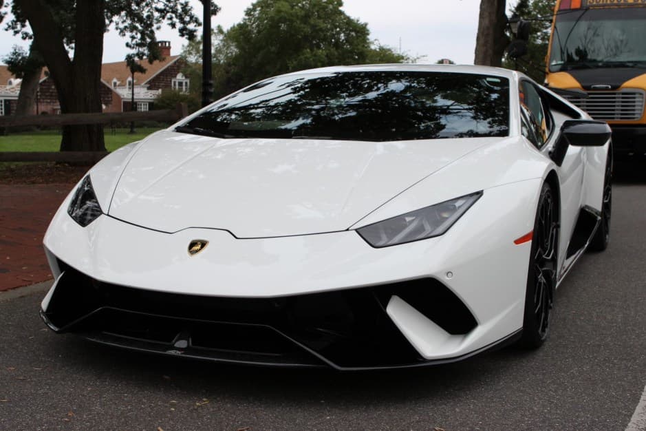 2018 Lamborghini Huracán sold for $286,000