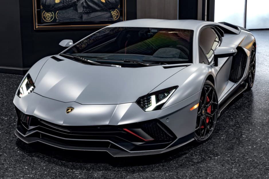 2022 Lamborghini Aventador sold for $595,000