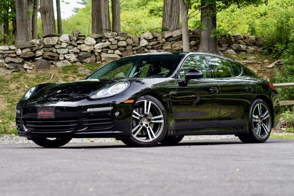 2016 Porsche Panamera sold for $41,250