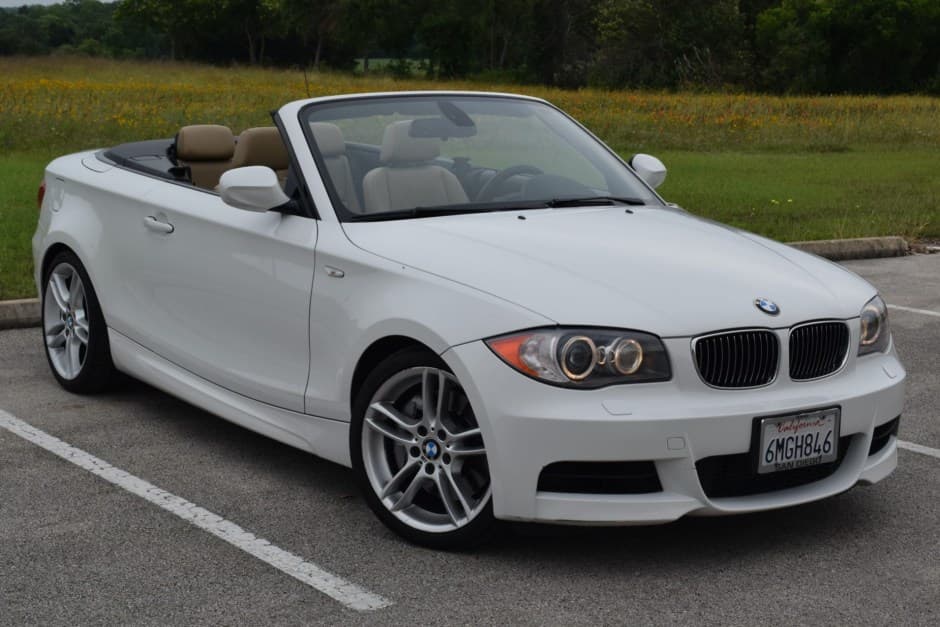 2011 BMW E82/E88 1-Series sold for $16,750