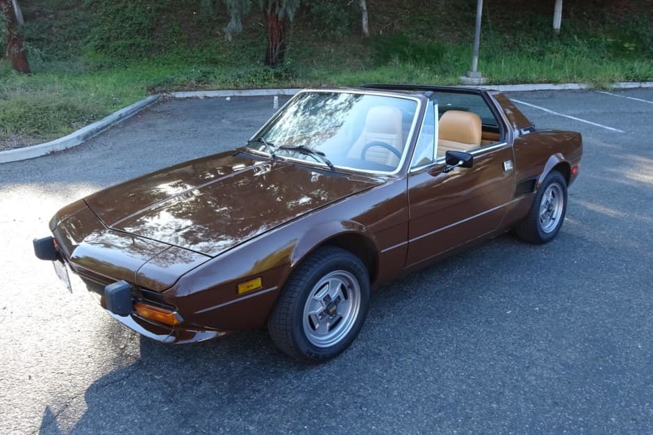 1977 Fiat X1/9 sold for $7,500