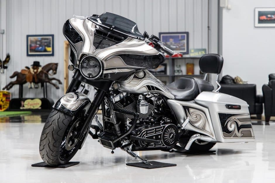 2016 Harley-Davidson Touring sold for $25,550