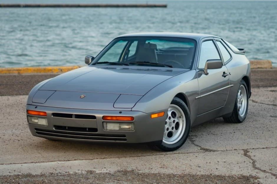 1986 Porsche 944 Turbo sold for $23,000