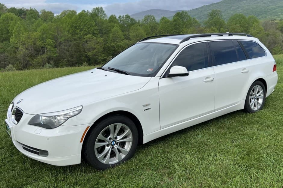 2010 BMW E61 5-Series Touring sold for $8,500