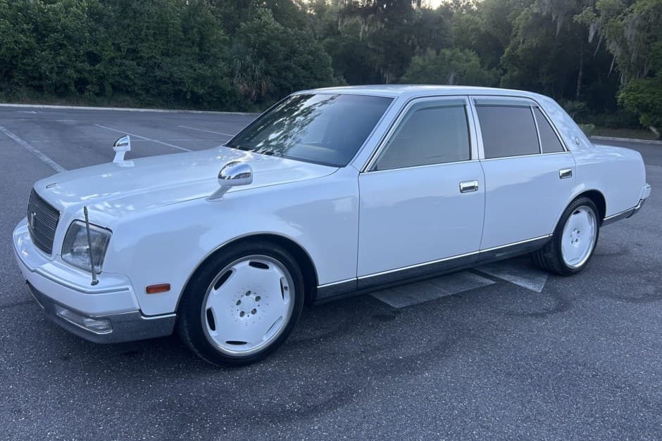 1997 Toyota Century sold for $10,000