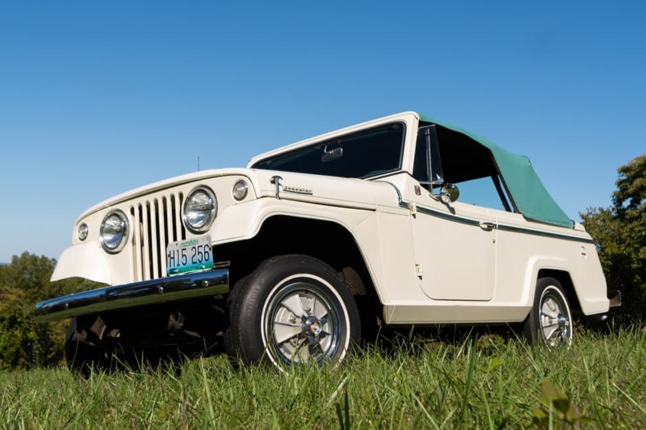 1967 Jeep Jeepster Commando sold for $24,800