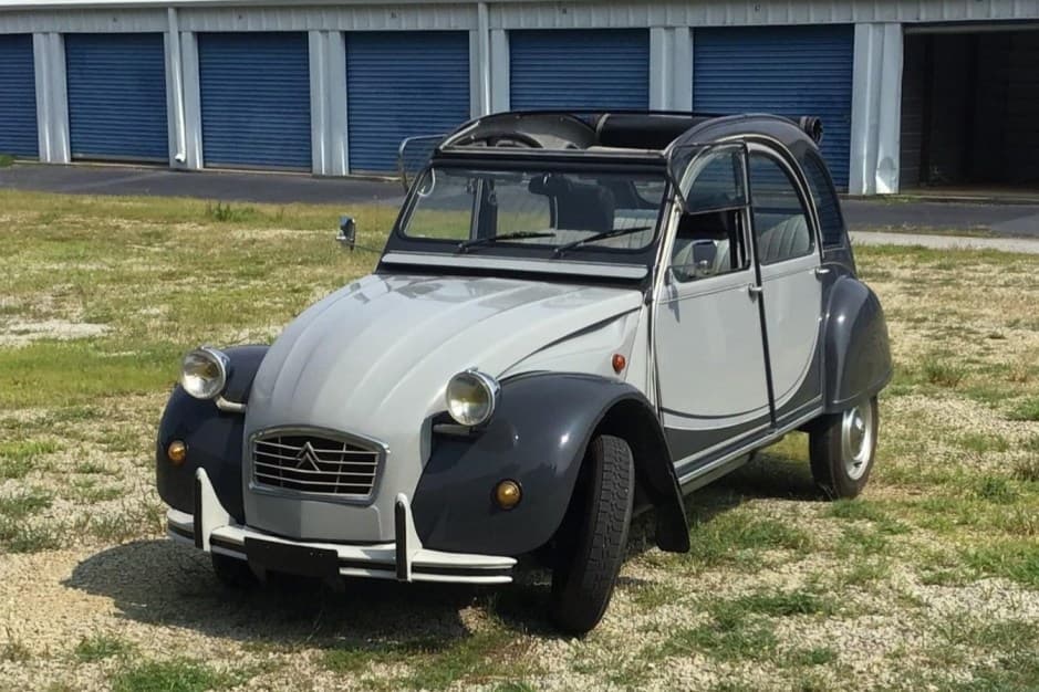 1989 Citroen 2CV sold for $18,500