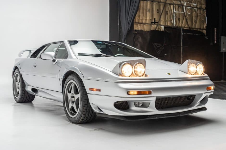 2000 Lotus Esprit sold for $88,888