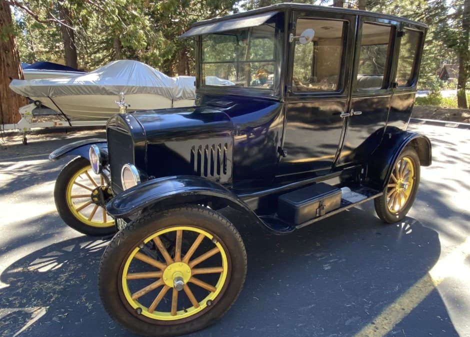 1923 Ford  sold for $7,600