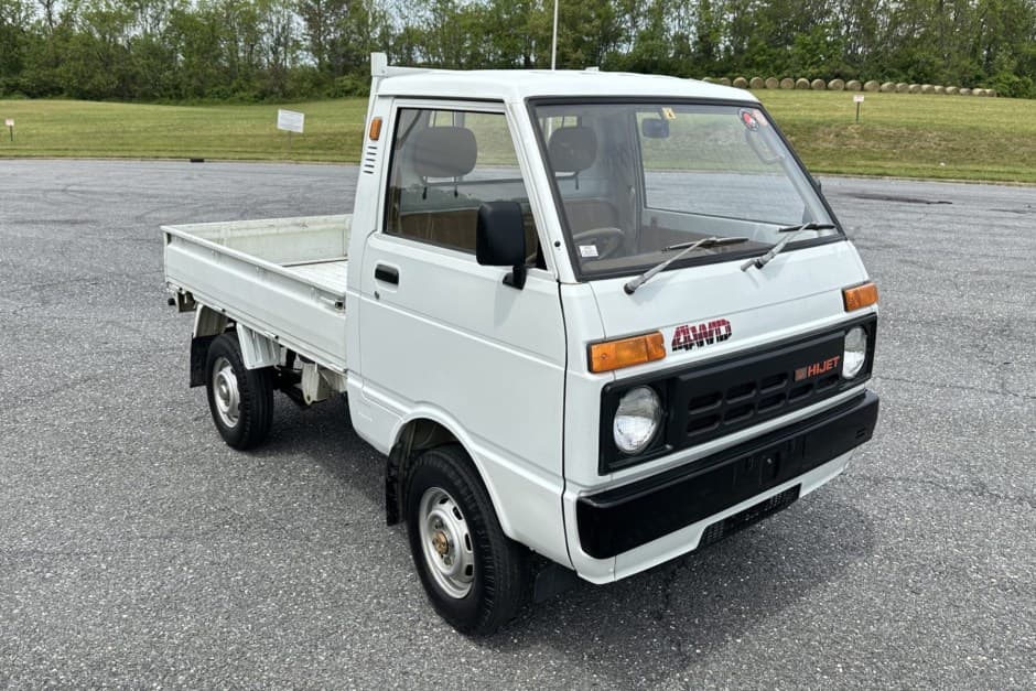 1985 Daihatsu Hijet sold for $7,488