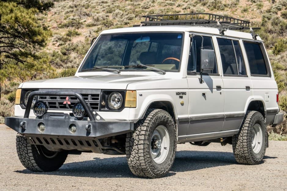 1991 Mitsubishi Pajero & Montero sold for $7,800