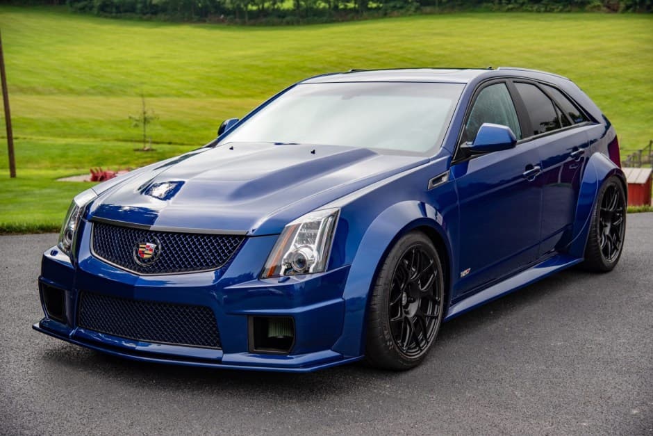 2012 Cadillac CTS & CTS-V sold for $121,000