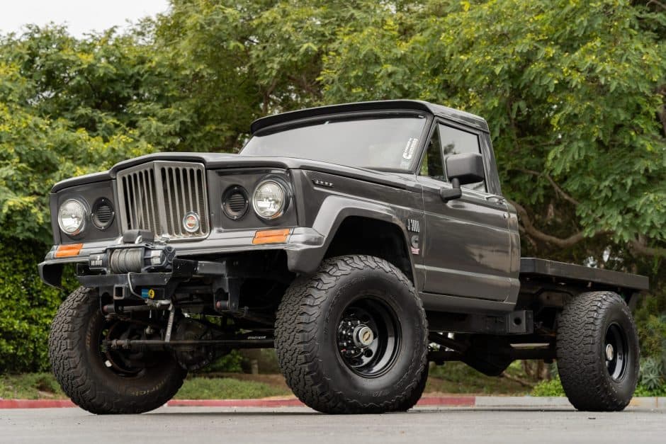 1969 Jeep Pickup sold for $29,250
