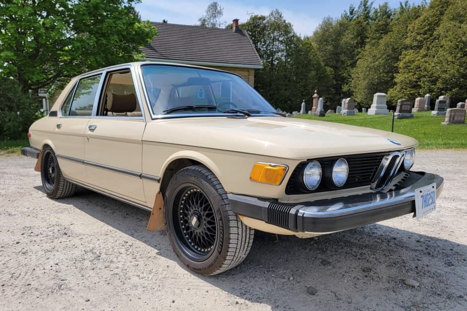 1976 BMW E12 5-Series sold for $7,777