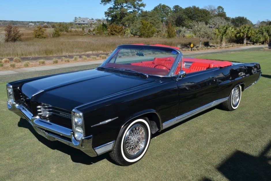1964 Pontiac Bonneville sold for $35,000